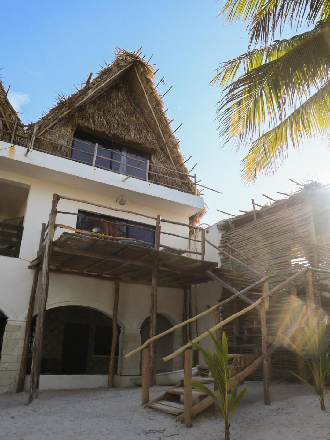Casa Mate Beachfront Houses El Cuyo Exterior photo