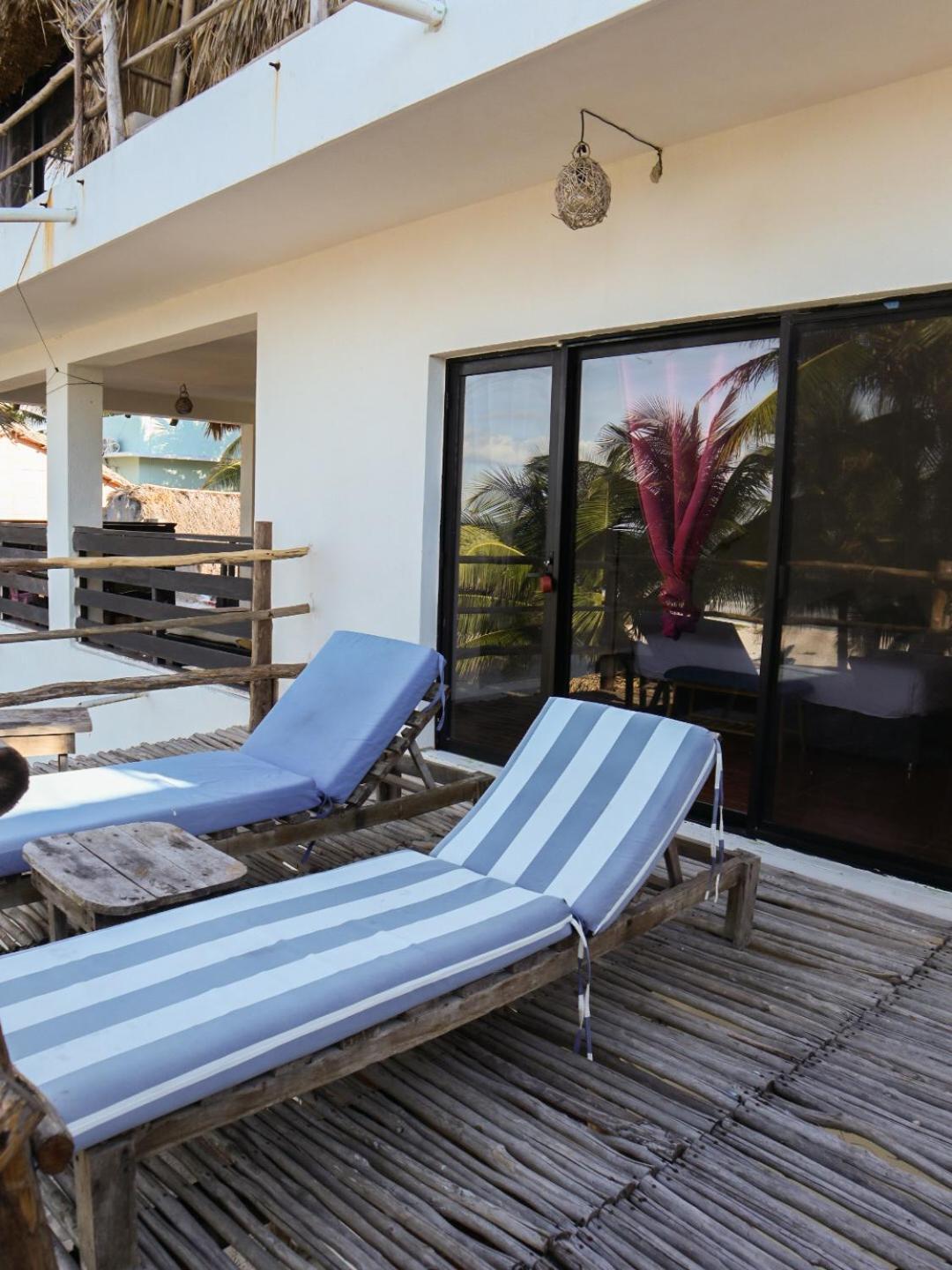 Casa Mate Beachfront Houses El Cuyo Exterior photo